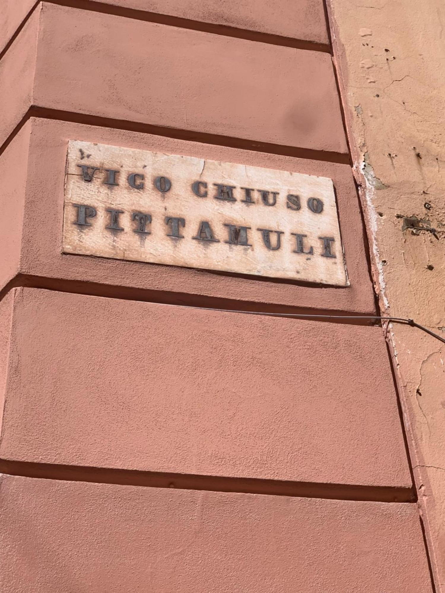 Ferienwohnung The First Colombo Brignole XX Settembre Genua Exterior foto