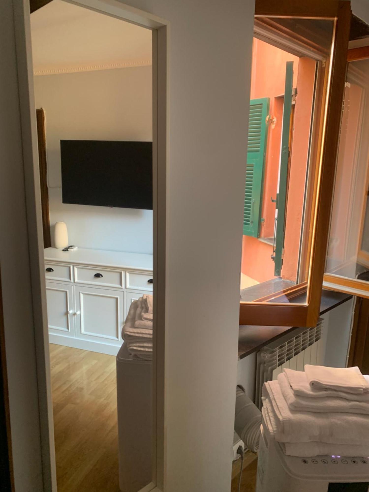 Ferienwohnung The First Colombo Brignole XX Settembre Genua Exterior foto
